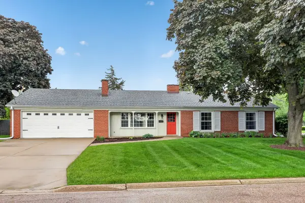 180 Alschuler Drive, Aurora, IL 60506