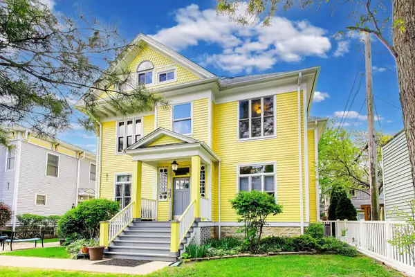 617 South Boulevard #E, Oak Park, IL 60302