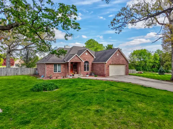 2520 E 1669th Road, Ottawa, IL 61350