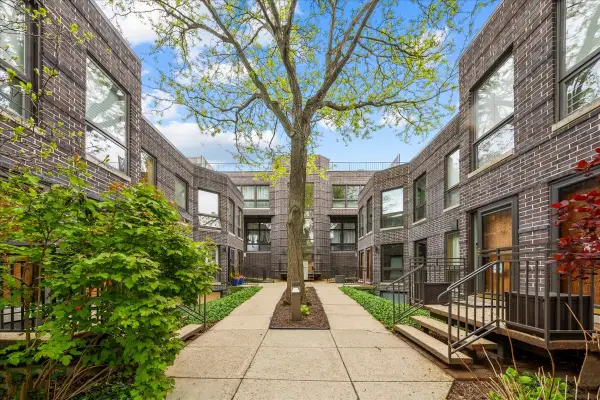 102 South Boulevard #A, Evanston, IL 60202