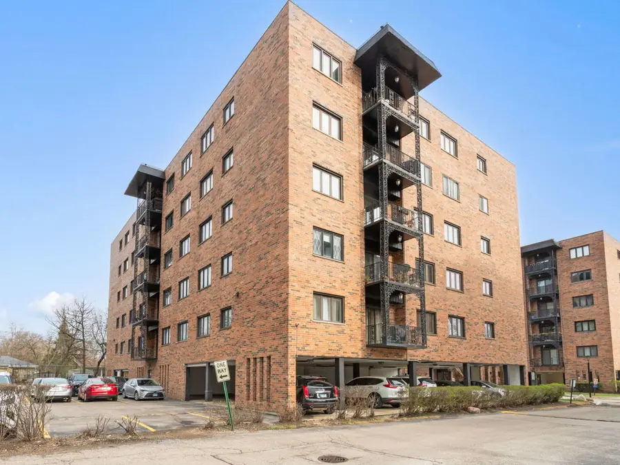 9332 Landings Lane #203, Des Plaines, IL 60016 - #3