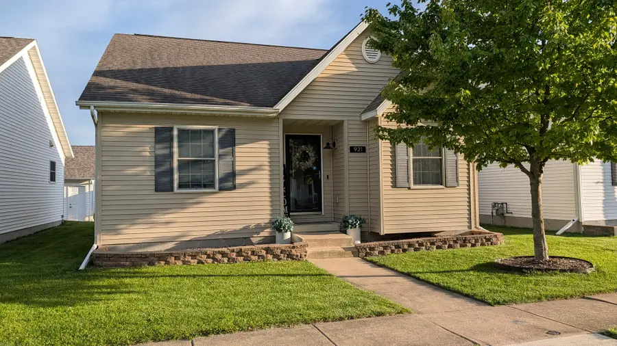 921 Chippewa Street, Normal, IL 61761 - #2