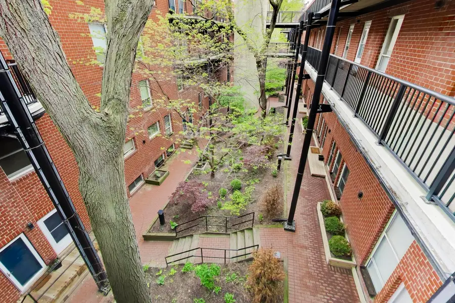 5400 S Hyde Park Boulevard #B12, Chicago, IL 60615 - #2