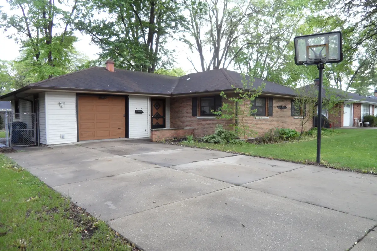 450 Michigan Avenue, Aurora, IL 60506 - #1