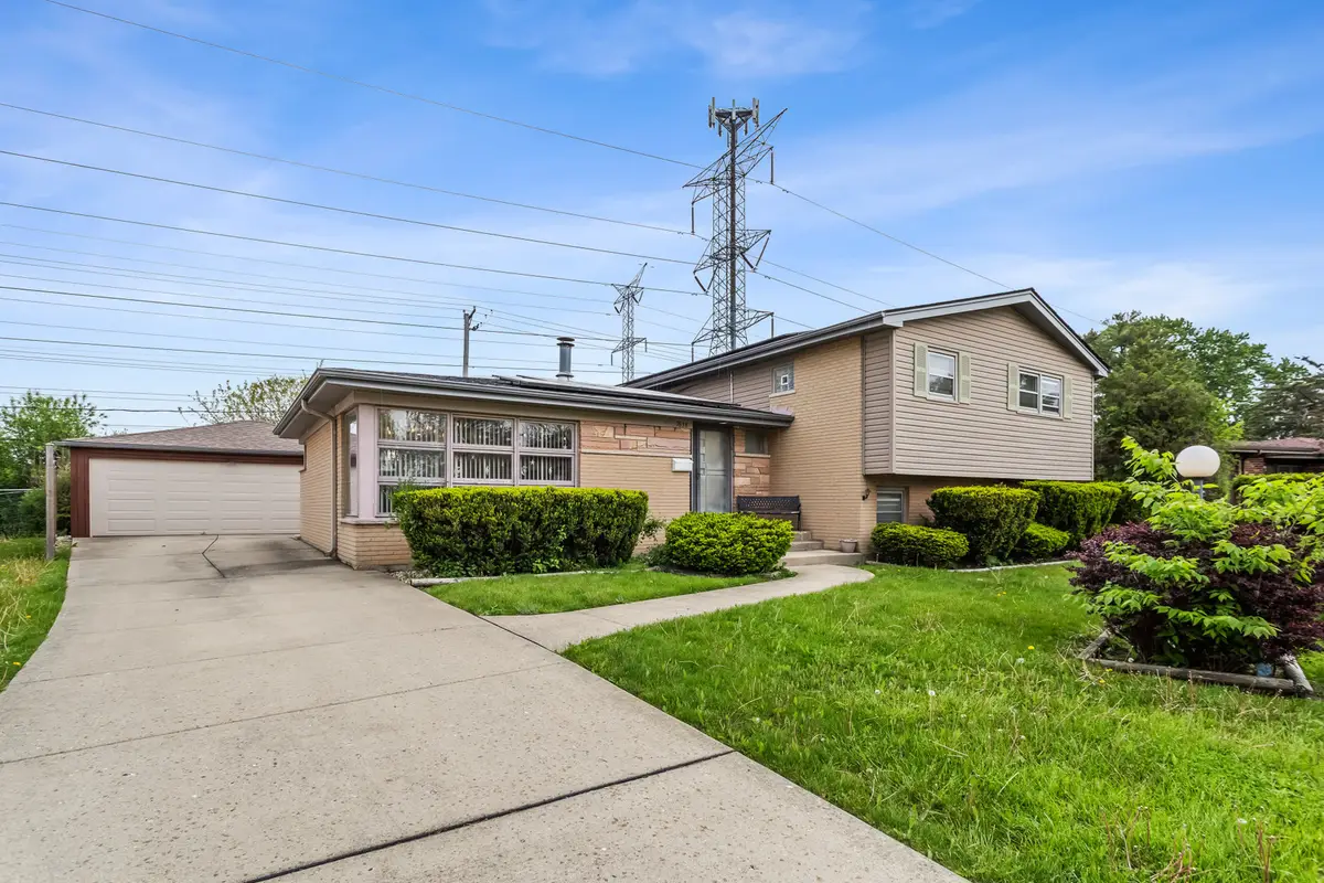 7638 Maple Street, Morton Grove, IL 60053 - #1
