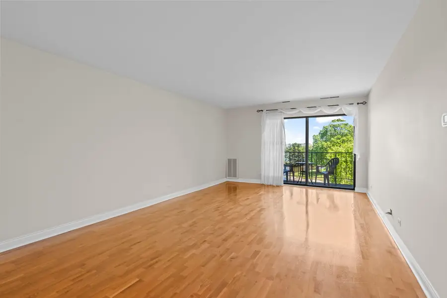 2100 Valencia Drive #308B, Northbrook, IL 60062 - #2