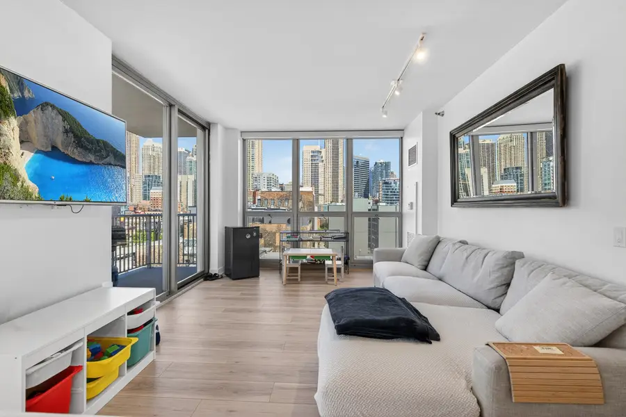 200 W Grand Avenue #806, Chicago, IL 60654 - #3