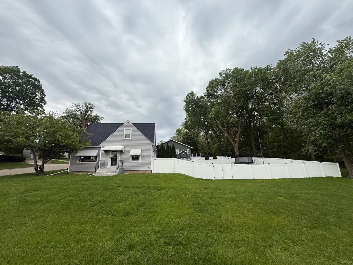301 Hillside Avenue, Ottawa, IL 61350 - #1