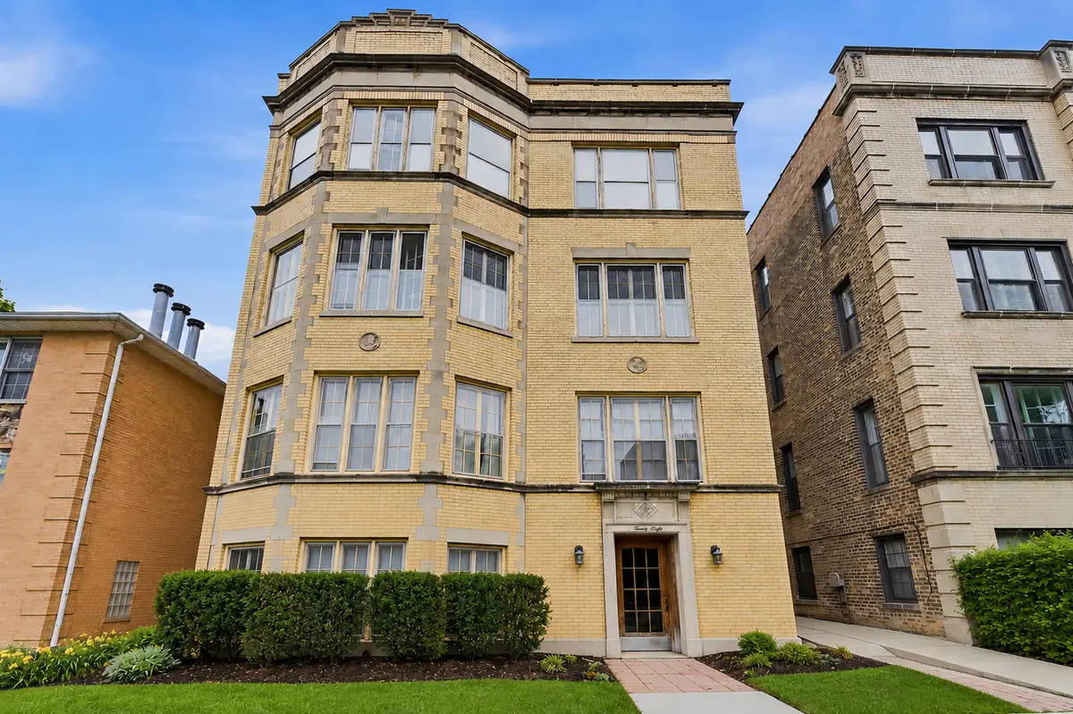 2060 W Farwell Avenue #2, Chicago, IL 60645 - #1