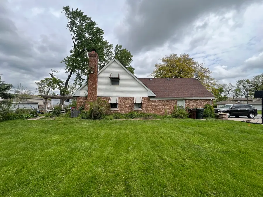 17208 Loomis Avenue, East Hazel Crest, IL 60429 - #3