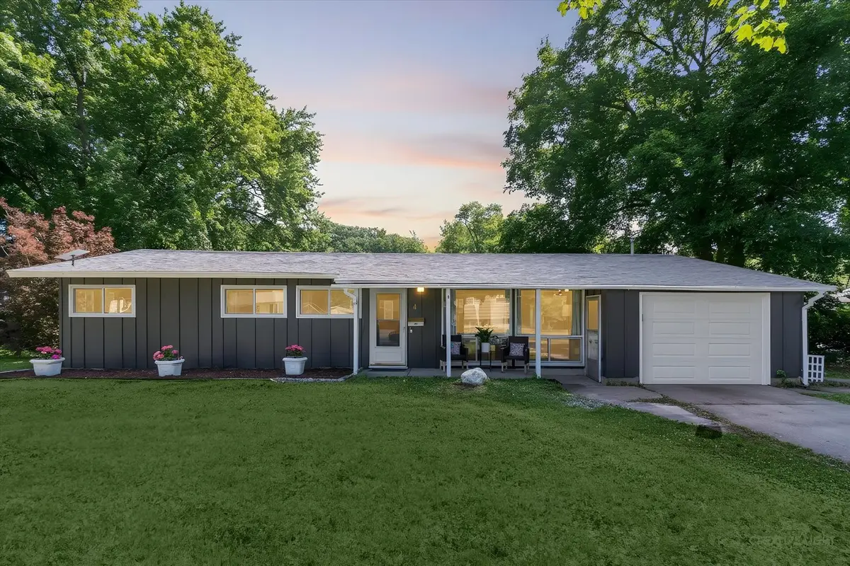 4 Woodcliff Road, Montgomery, IL 60538 - #1