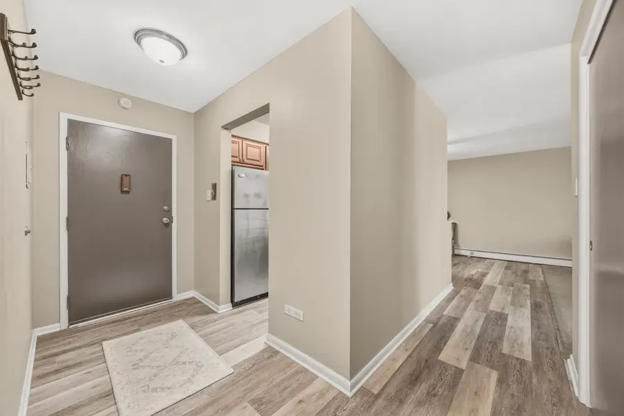 1198 Royal Glen Drive #304A, Glen Ellyn, IL 60137 - #3