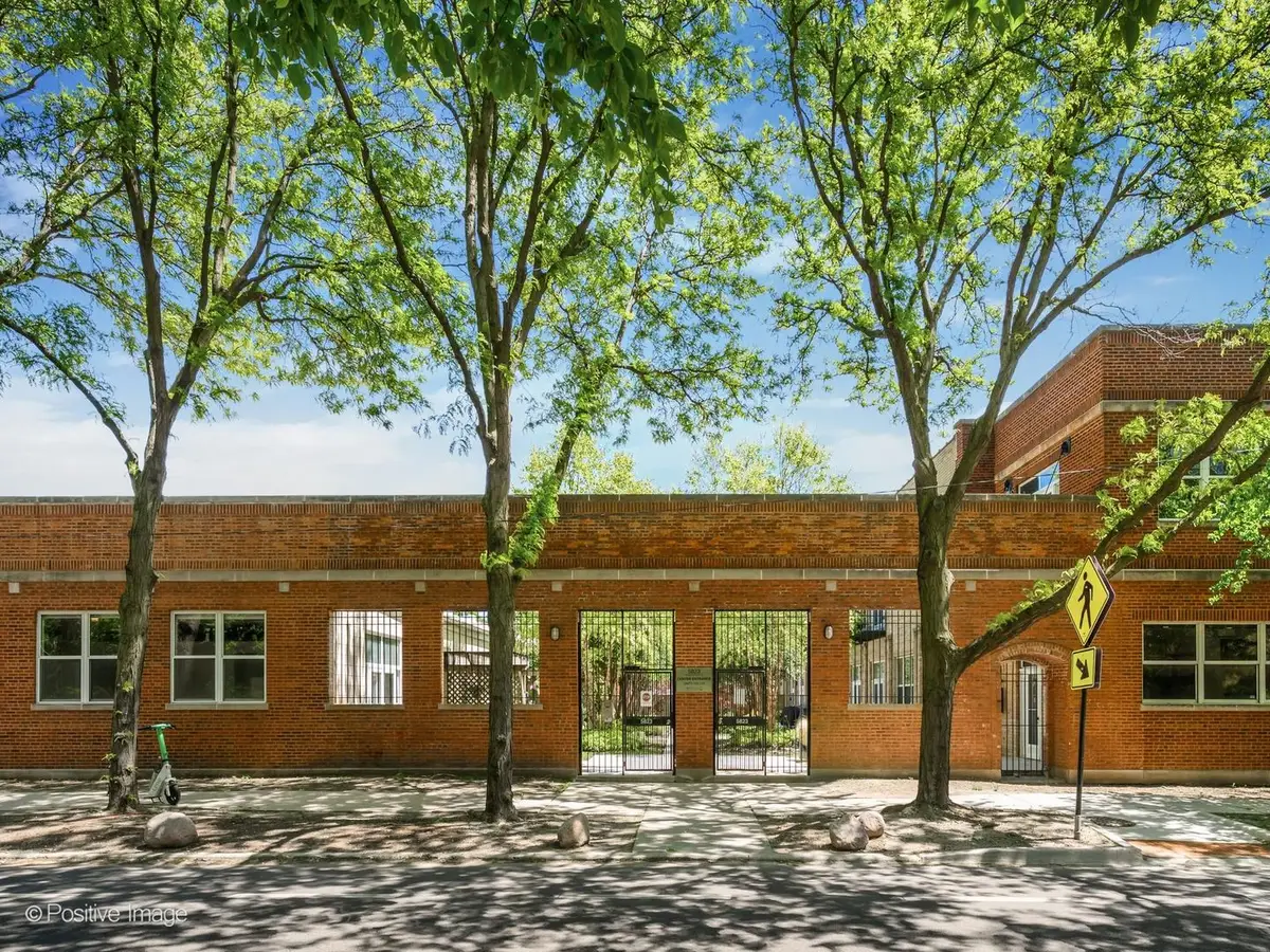 5823 N Ravenswood Avenue #106, Chicago, IL 60660 - #1