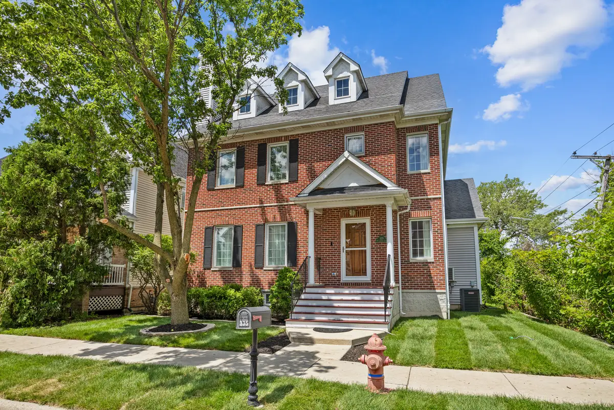 335 W Carriage Lane, Bensenville, IL 60106 - #1