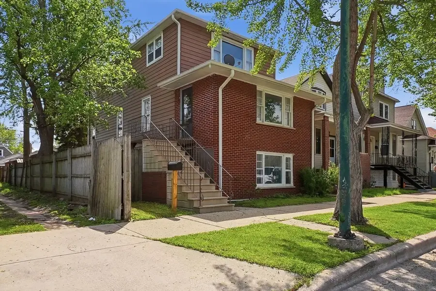 10633 S Avenue M, Chicago, IL 60617 - #2