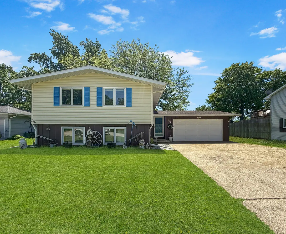 814 Pinecrest Drive, Rantoul, IL 61866 - #1
