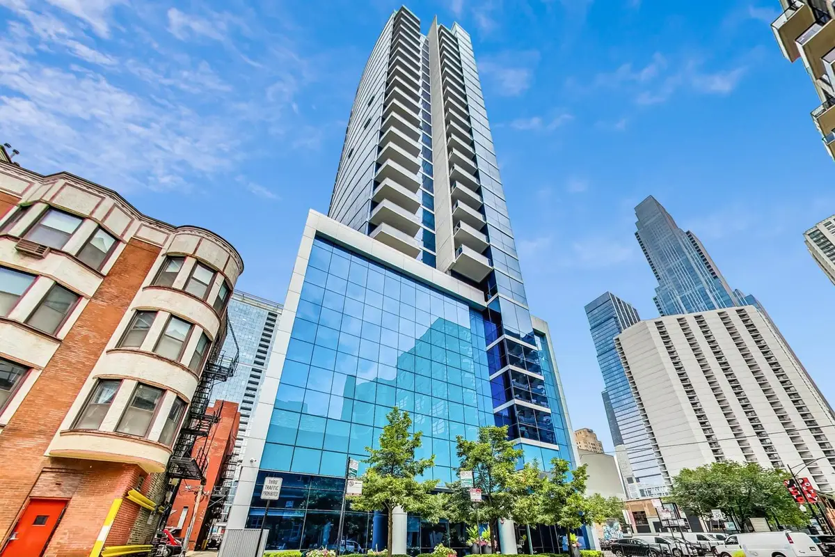110 W Superior Street #2200, Chicago, IL 60654 - #1