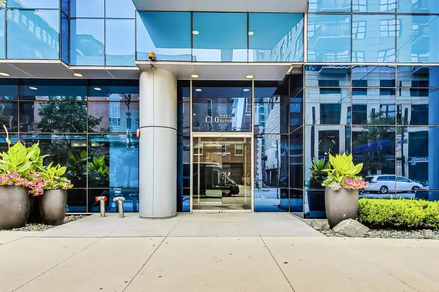110 W Superior Street #2200, Chicago, IL 60654 - #2
