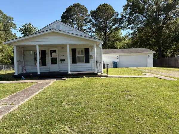 114 W Parrish Street, Benton, IL 62812