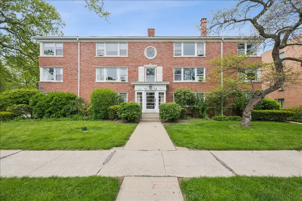 2221 Central Street #3E, Evanston, IL 60201