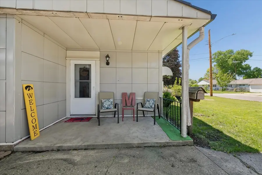 34 S Rosedale Avenue, Aurora, IL 60506 - #3