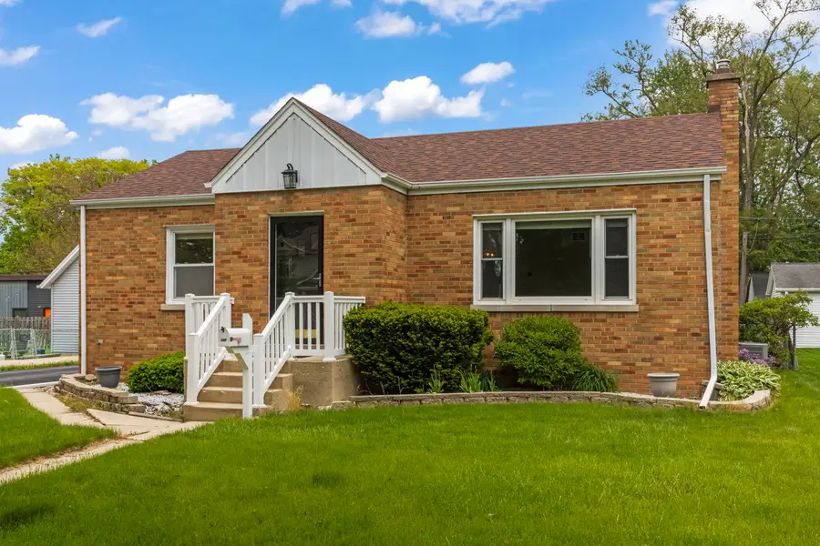 109 S Hudson Street, Westmont, IL 60559 - #2