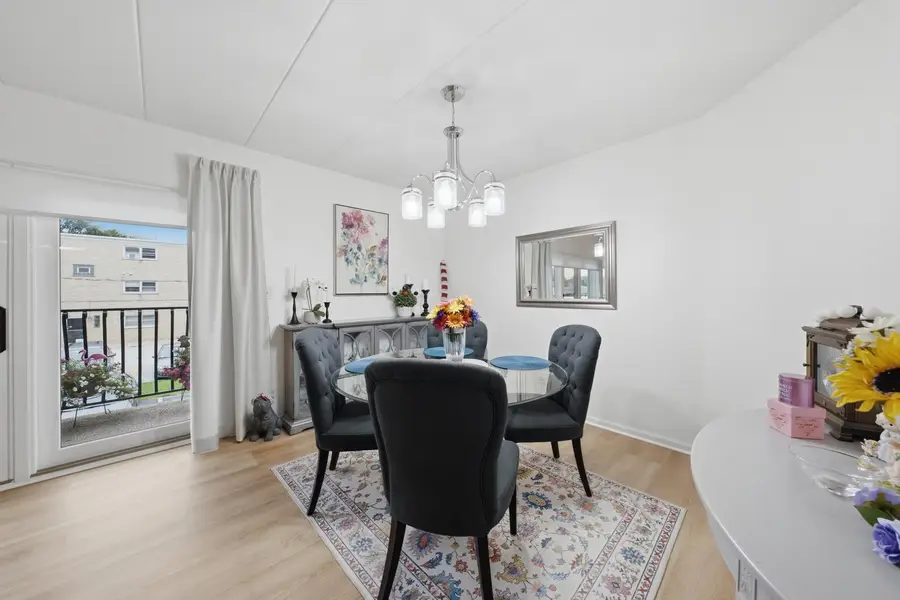 9514 S Kilbourn Avenue #1D, Oak Lawn, IL 60453 - #3
