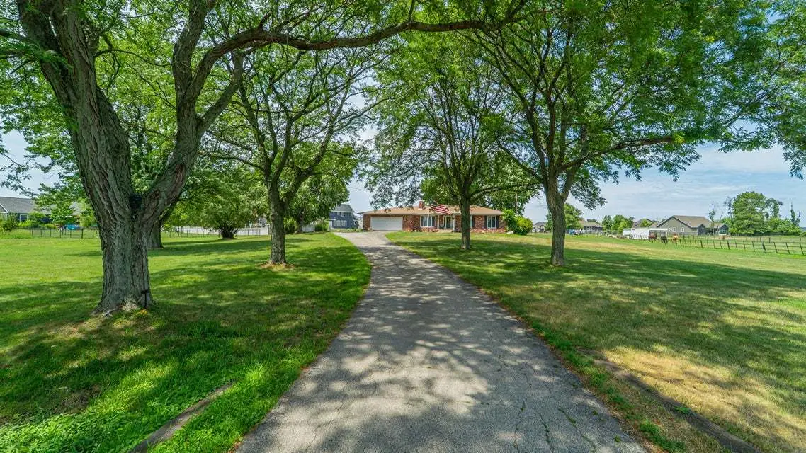 231 W 500 N, Valparaiso, IN 46385 - #1