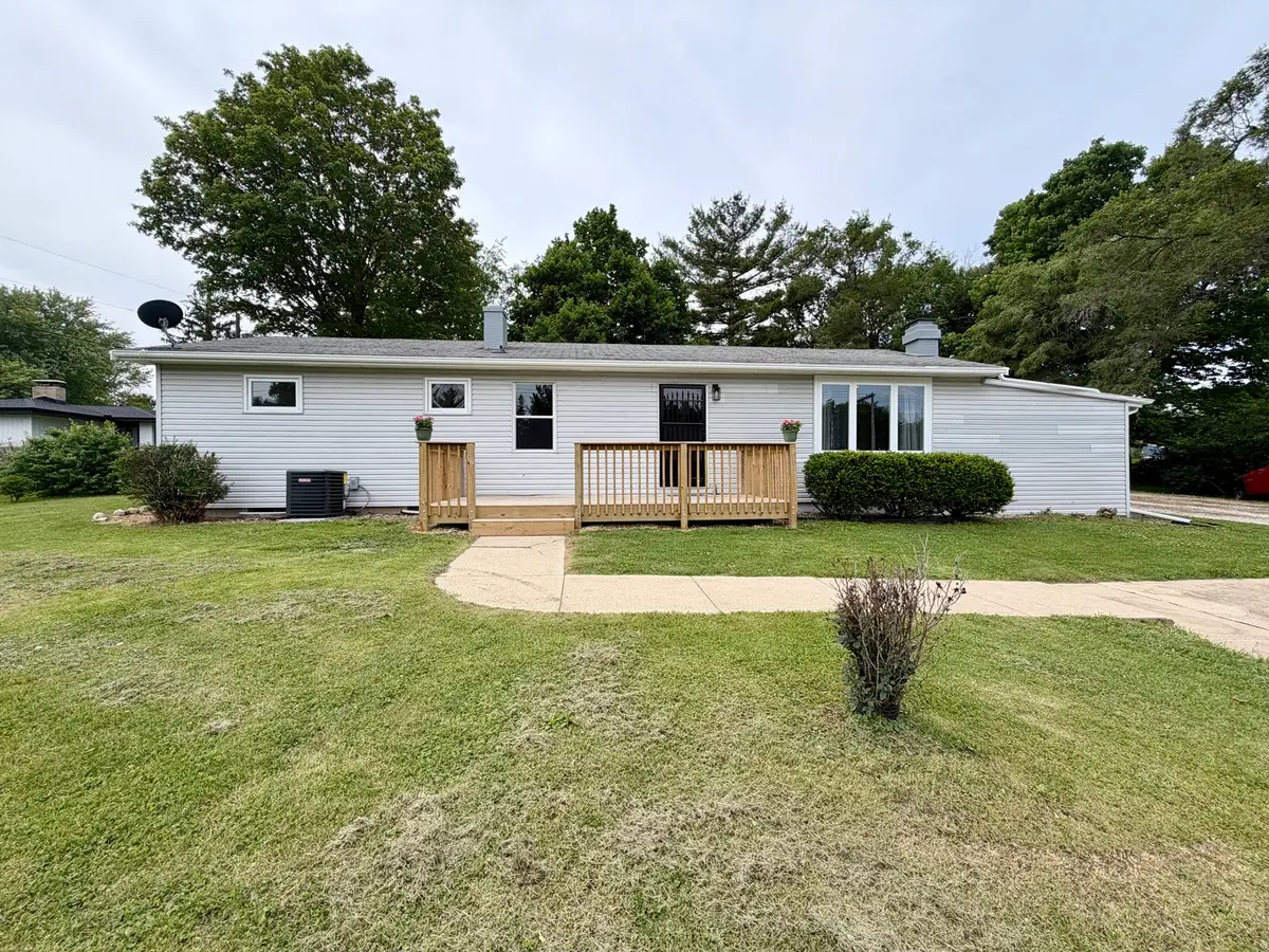 19721 Us 150 Highway, Bloomington, IL 61705 - #1