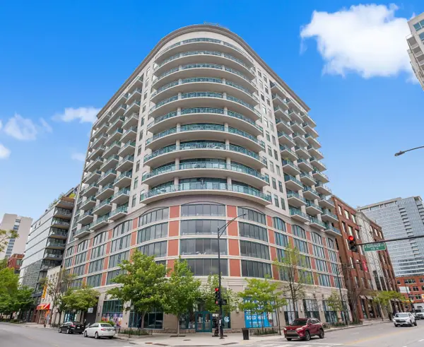 340 W Superior Street #1401, Chicago, IL 60654