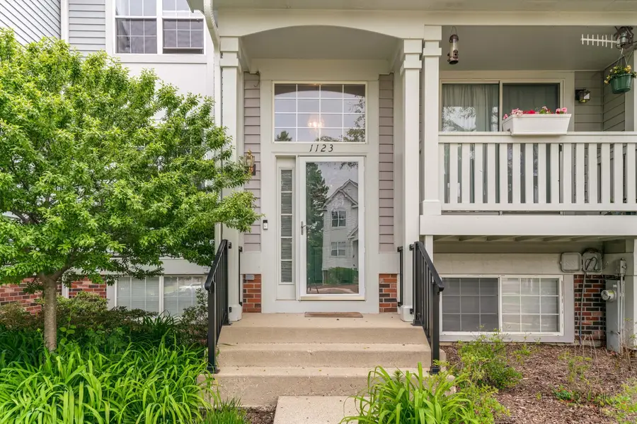 1123 Manchester Circle, Grayslake, IL 60030 - #2