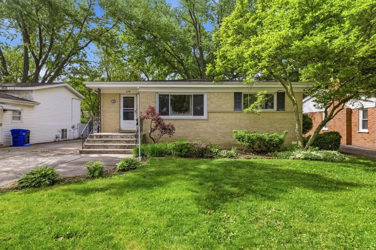579 Dawes Avenue, Glen Ellyn, IL 60137 - #1