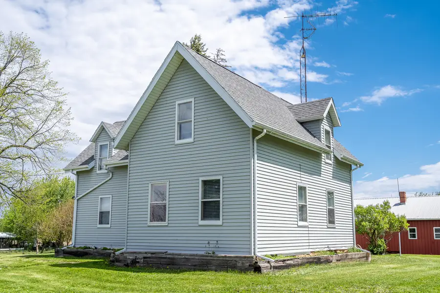 1274 Whitney Road, Amboy, IL 61310 - #2