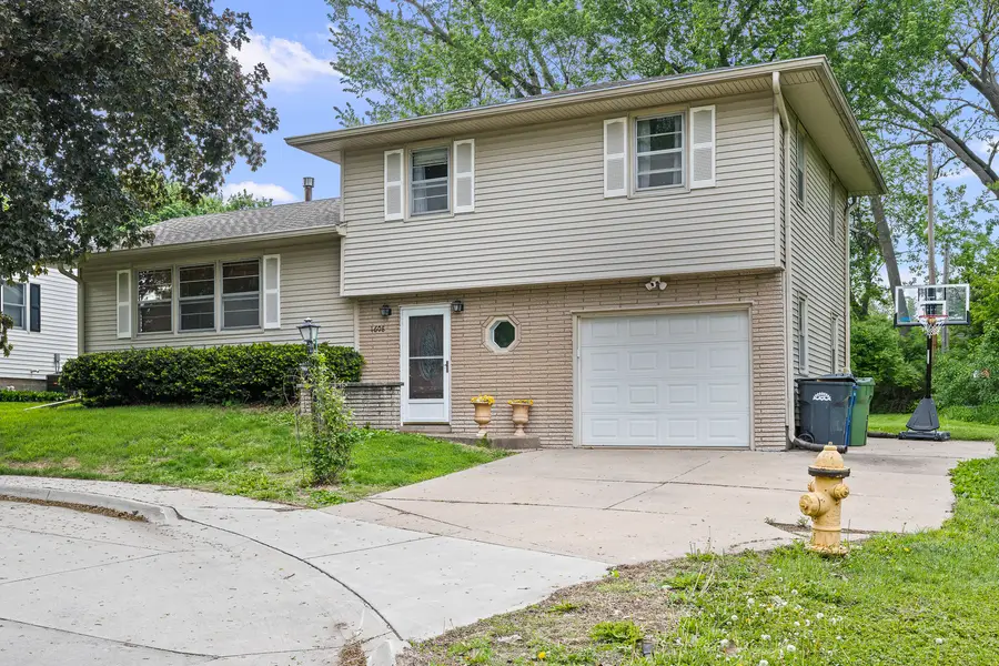 1608 Rockwood Court, Clinton, IA 52732 - #2