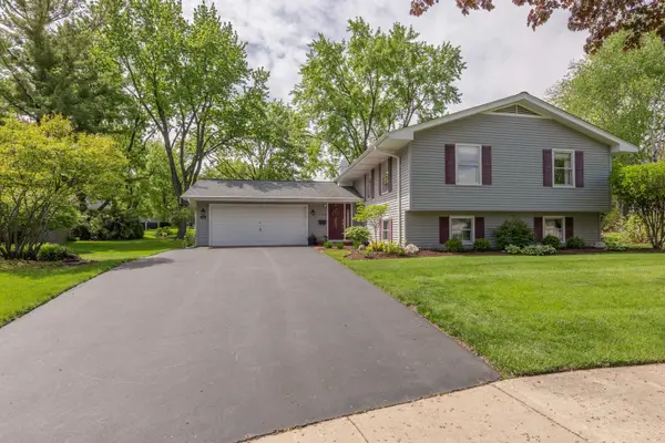 520 S 15th Court, St. Charles, IL 60174