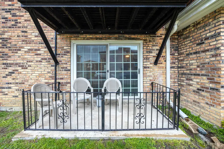7008 Oconnell Drive #101, Chicago Ridge, IL 60415 - #2