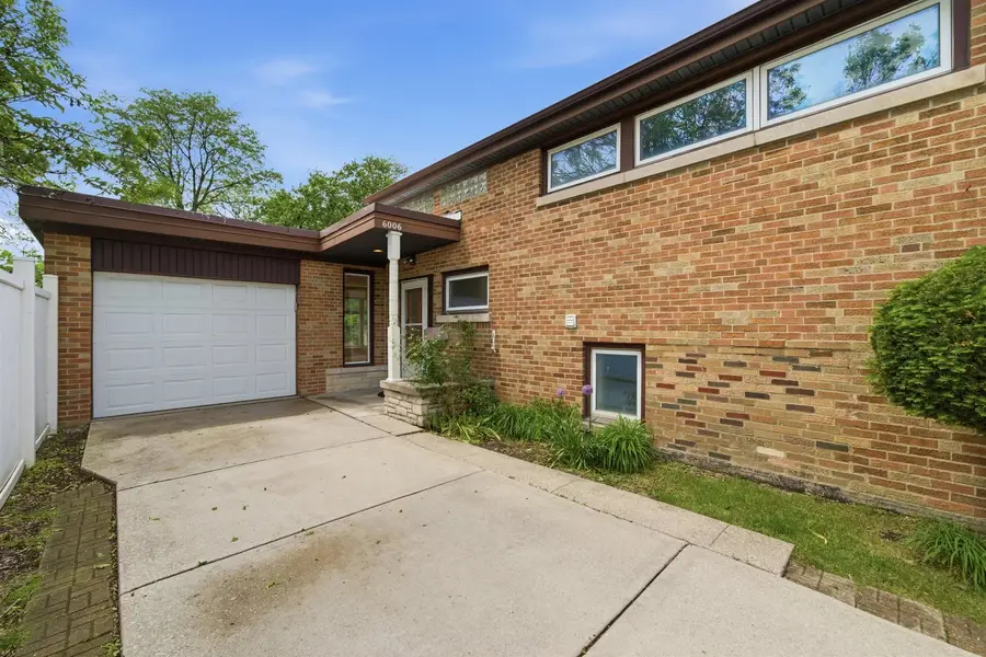 6006 N Lawndale Avenue, Chicago, IL 60659 - #3