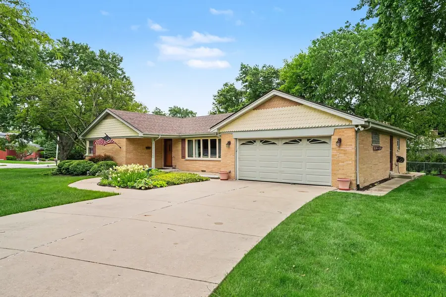 12400 S 70th Avenue, Palos Heights, IL 60463 - #3