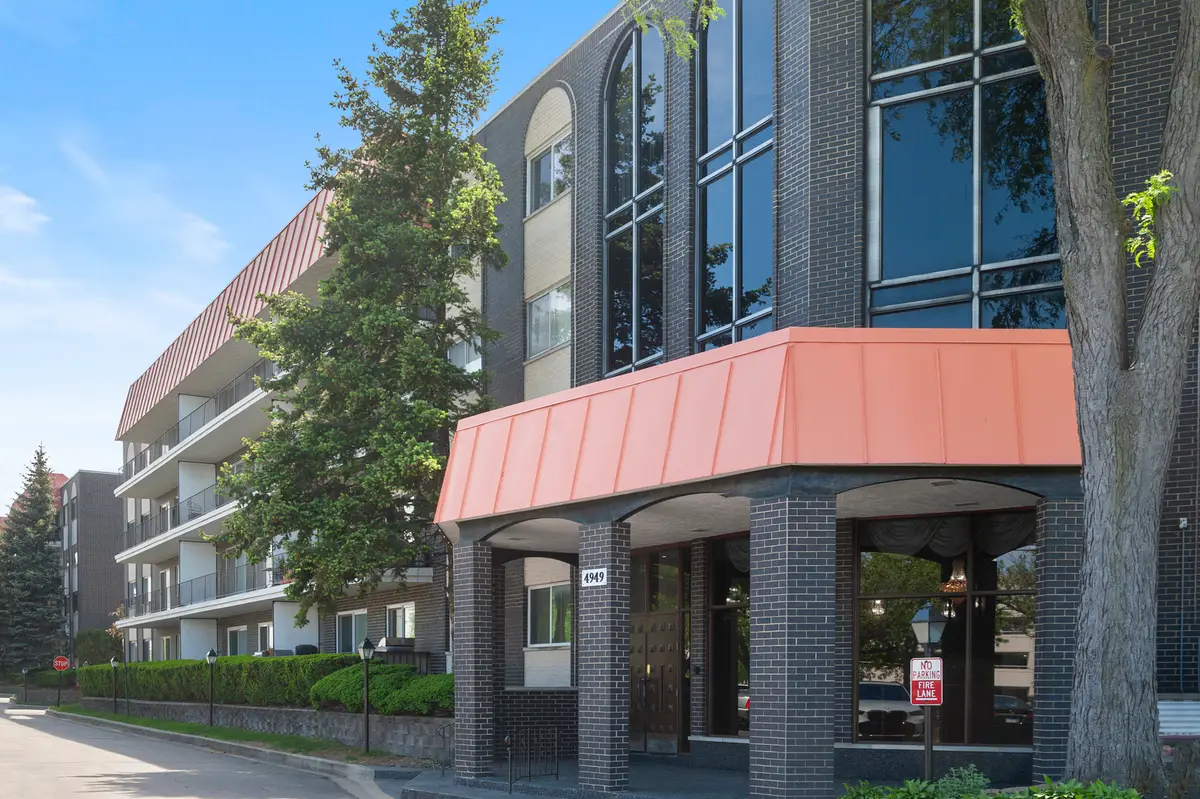 4949 Golf Road #101, Skokie, IL 60077 - #1