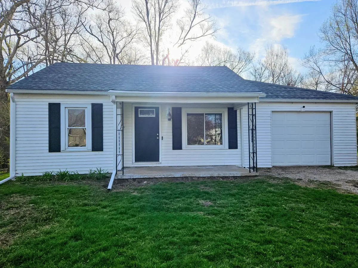 1320 S 13th Street, Pekin, IL 61554 - #1