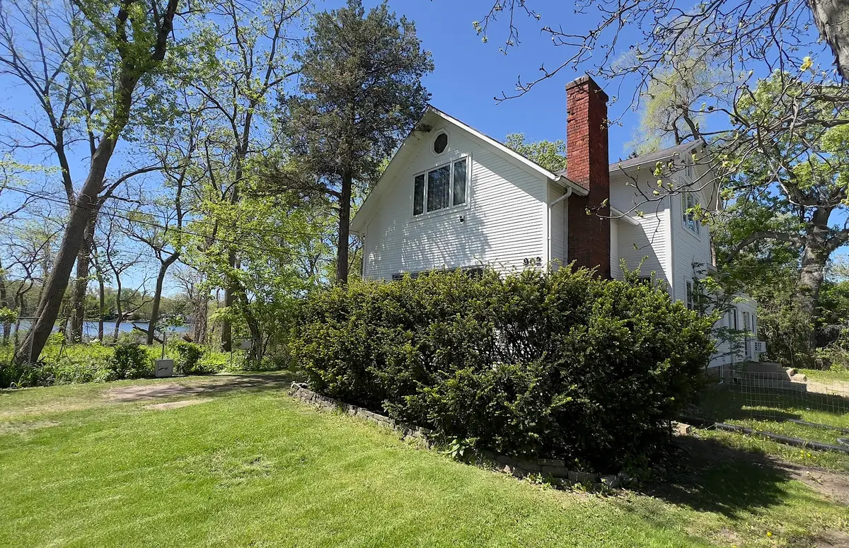 902 N Lake Shore Drive, Round Lake Beach, IL 60073 - #1