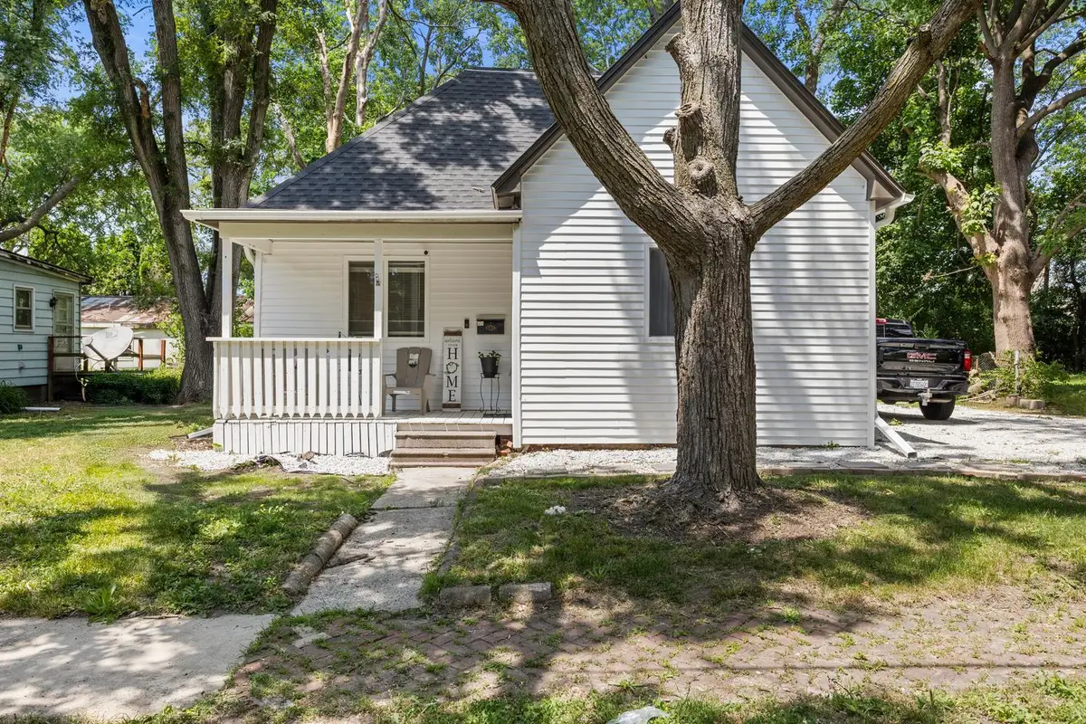 904 E Water Street, Urbana, IL 61802 - #1
