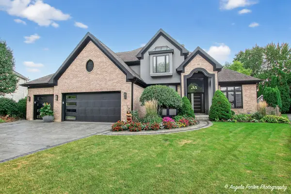 701 Caitlin Court, Grayslake, IL 60030