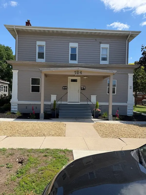 704 Locust Street, Sterling, IL 61081