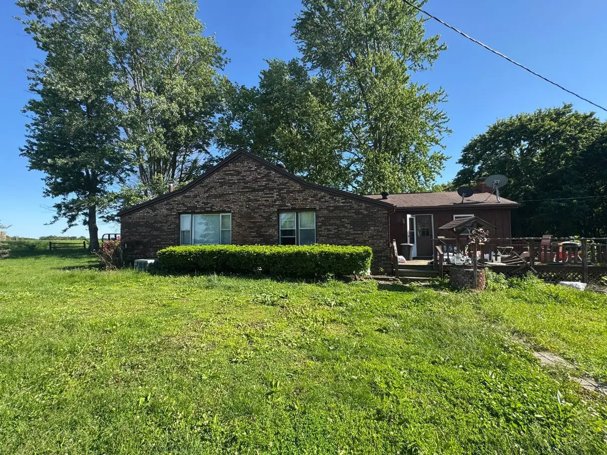 19855 N Prior Lane, Mount Vernon, IL 62864 - #1