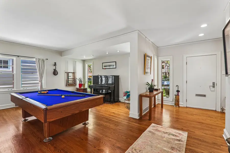 2724 Simpson Street, Evanston, IL 60201 - #2