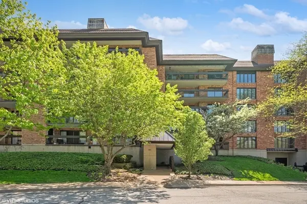 3851 Mission Hills Road #502, Northbrook, IL 60062