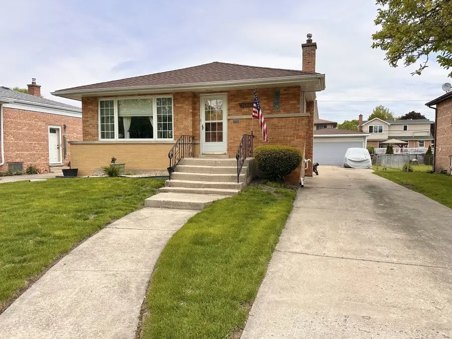 10021 Minnick Avenue, Oak Lawn, IL 60453 - #2