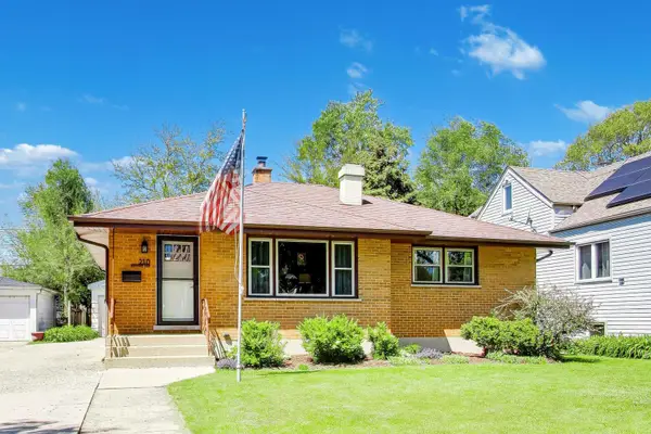 210 N 2nd Avenue, Villa Park, IL 60181