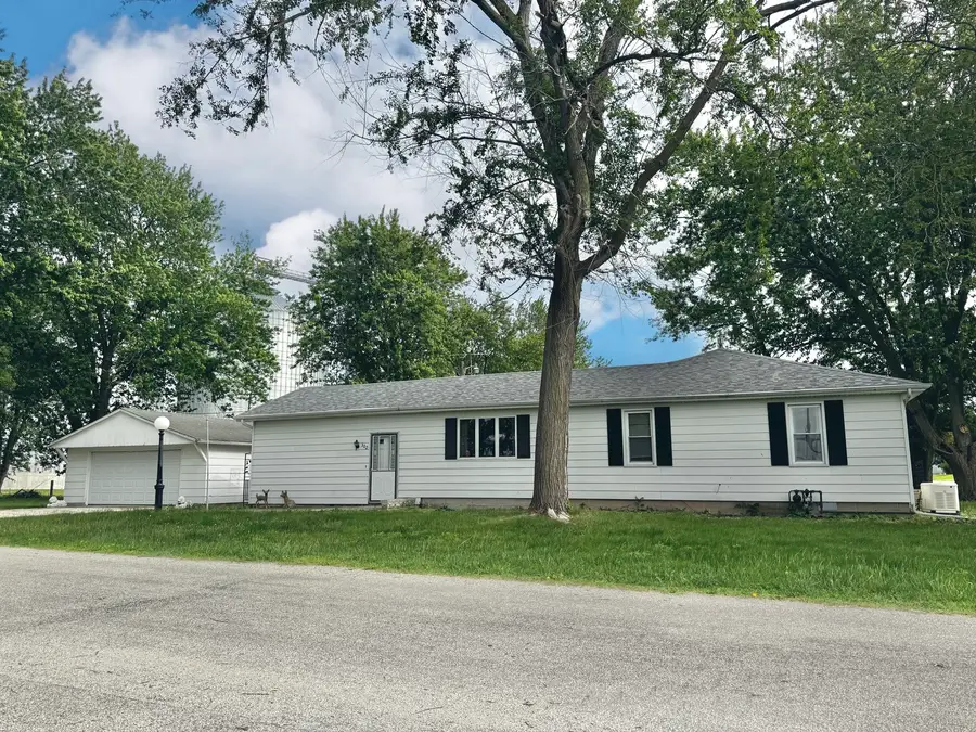 302 Norton Street, Cabery, IL 60919 - #3